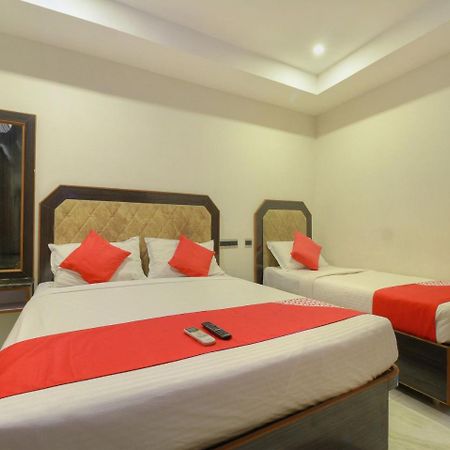 Oyo 15948 Hotel Srees Tiruchirappalli Exterior photo