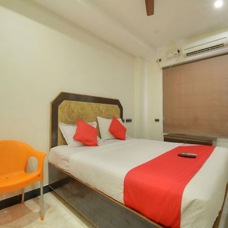 Oyo 15948 Hotel Srees Tiruchirappalli Exterior photo