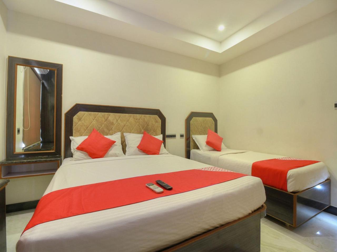 Oyo 15948 Hotel Srees Tiruchirappalli Exterior photo