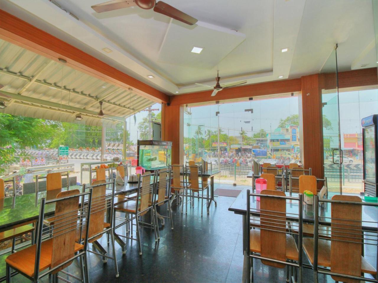 Oyo 15948 Hotel Srees Tiruchirappalli Exterior photo