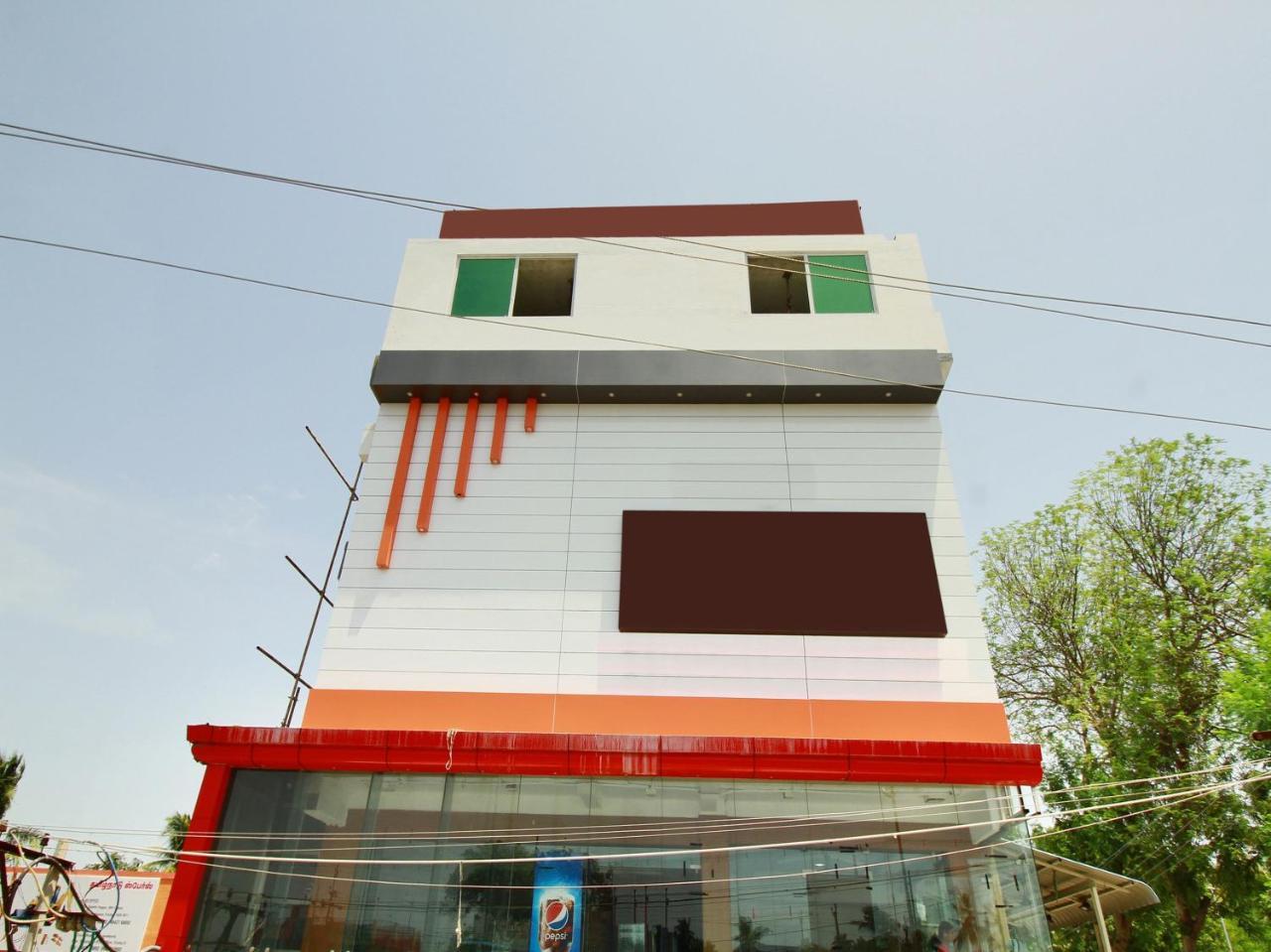 Oyo 15948 Hotel Srees Tiruchirappalli Exterior photo