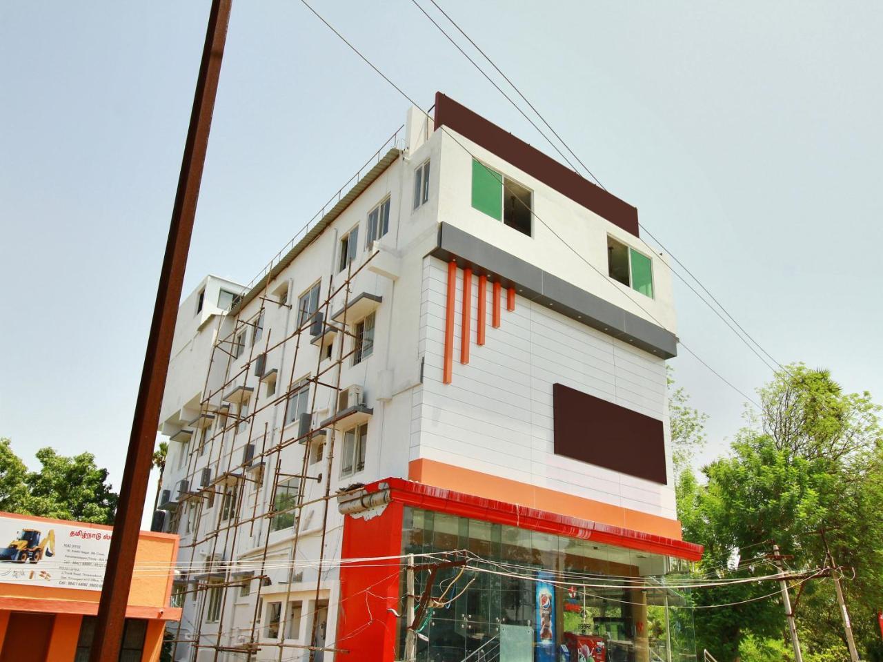 Oyo 15948 Hotel Srees Tiruchirappalli Exterior photo