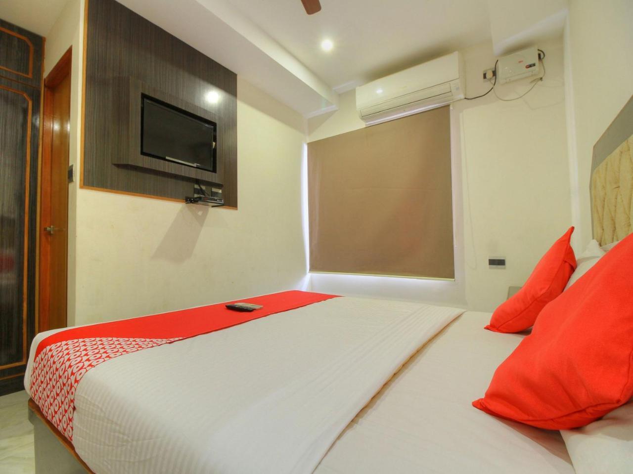 Oyo 15948 Hotel Srees Tiruchirappalli Exterior photo