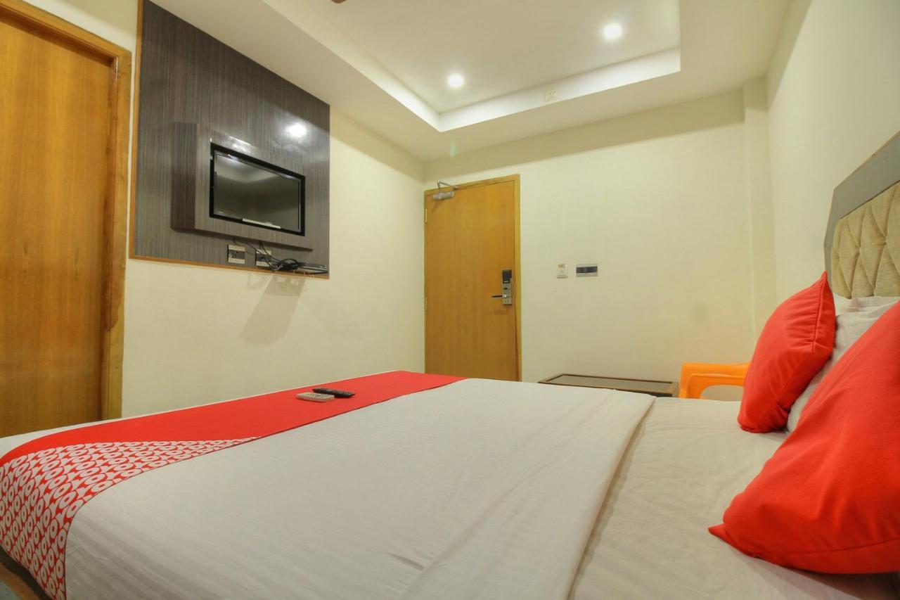 Oyo 15948 Hotel Srees Tiruchirappalli Exterior photo