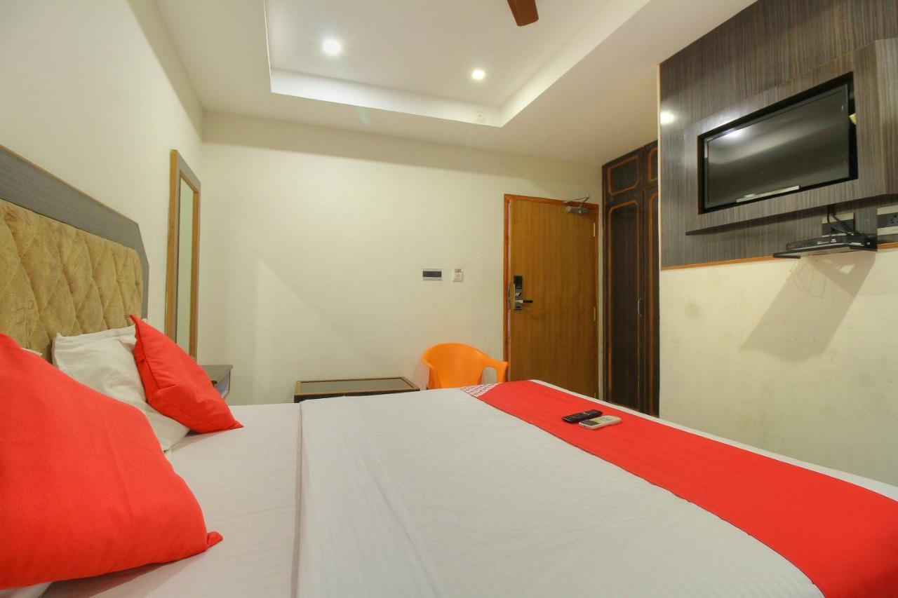 Oyo 15948 Hotel Srees Tiruchirappalli Exterior photo