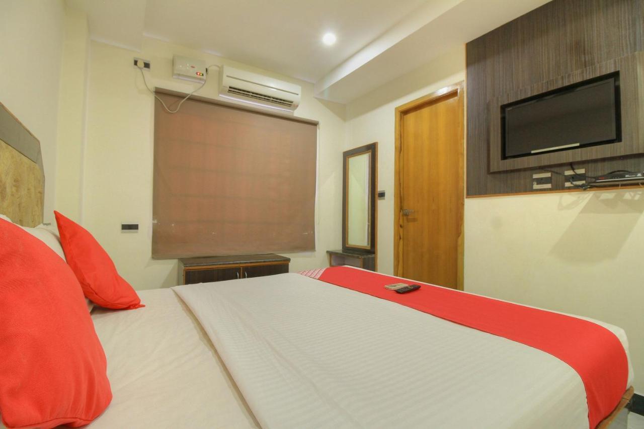 Oyo 15948 Hotel Srees Tiruchirappalli Exterior photo