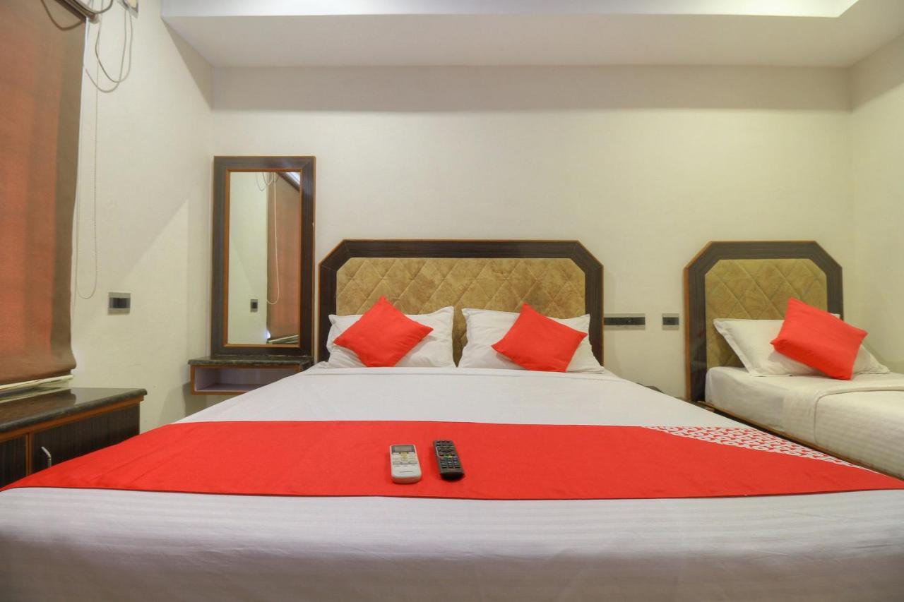 Oyo 15948 Hotel Srees Tiruchirappalli Exterior photo