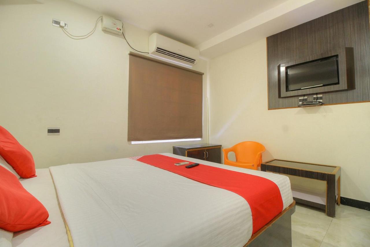 Oyo 15948 Hotel Srees Tiruchirappalli Exterior photo