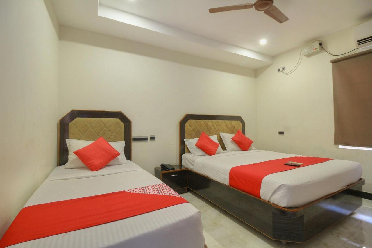 Oyo 15948 Hotel Srees Tiruchirappalli Exterior photo